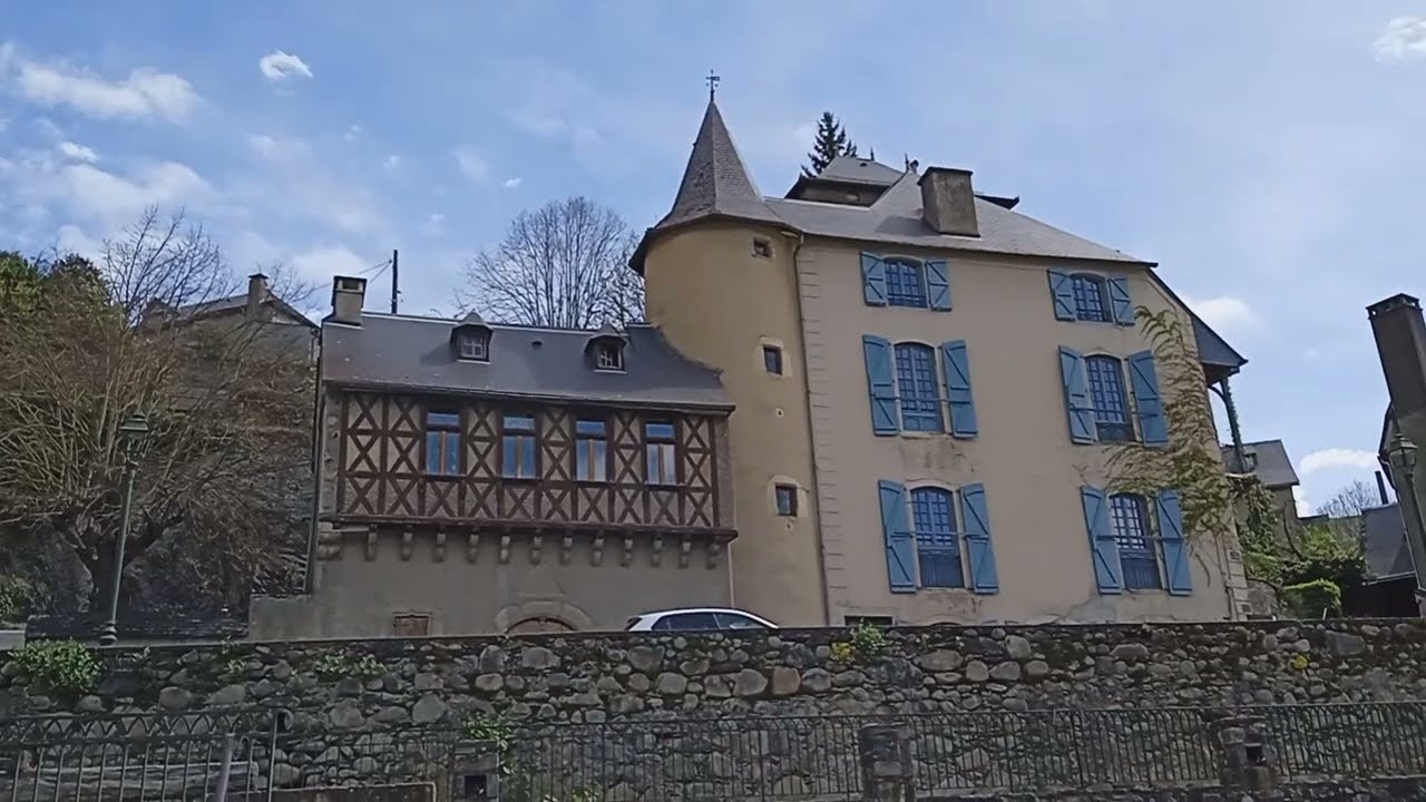 Arreau petite ville de montagne  ( Pyrénées,visite )