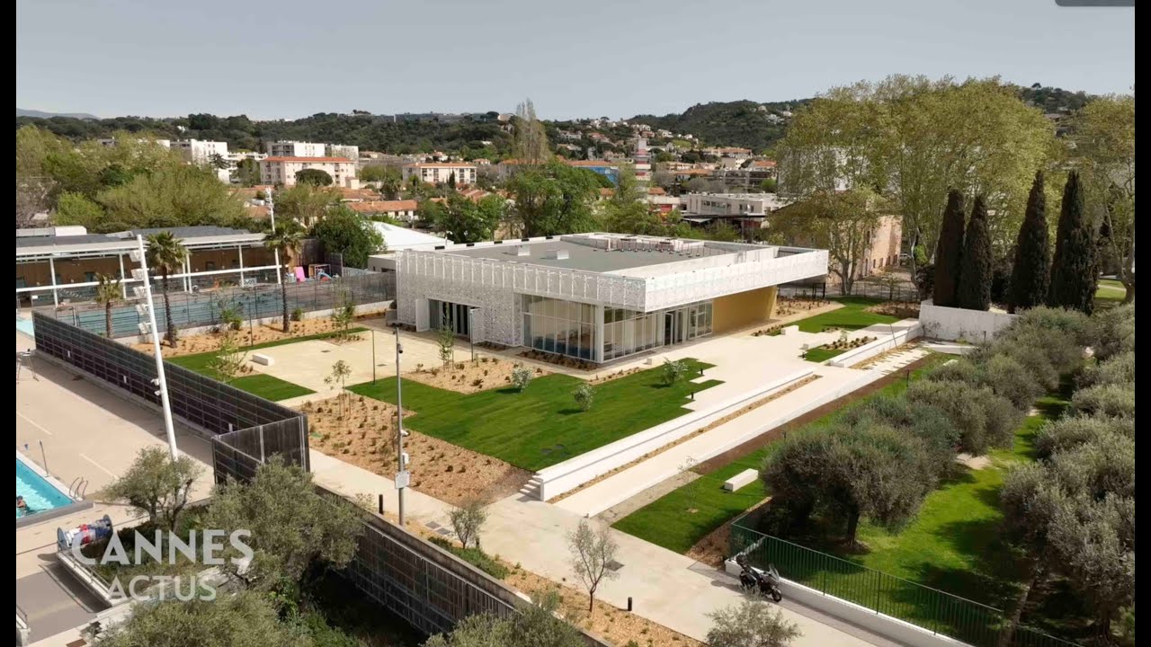 Inauguration de la salle des fêtes  à Cannes La Bocca