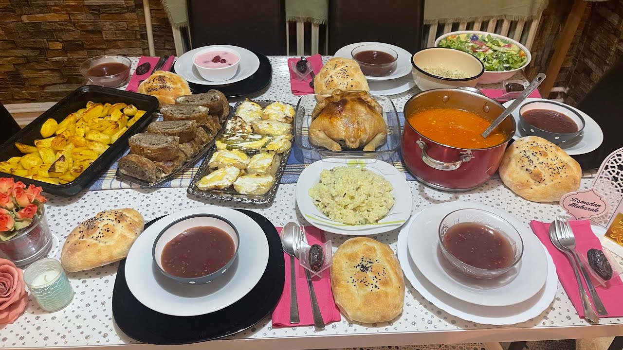 IFTAR:ROLOVANA MASLANICA,PAPRIKE PUNJENE SIROM,PILE NA SOLI,KROMPIR,LEPINE👌✋❤️🍀