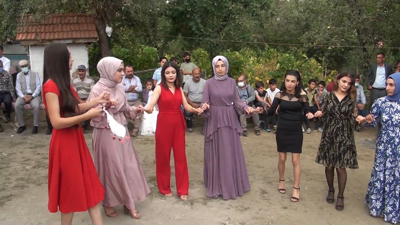 Belgesel gibi güzel bir köy düğünü eşme köyü cansu ile satılmış ın düğünü part1