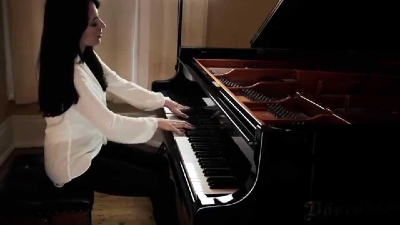 Andaluza, Danzas Españolas Op. 37 N. 5 by E. Granados played by Maite Aguirre