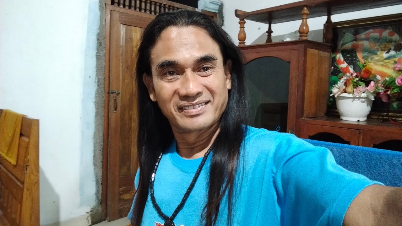 TONTONAN JADI TUNTUNAN  sedang live sekarang!