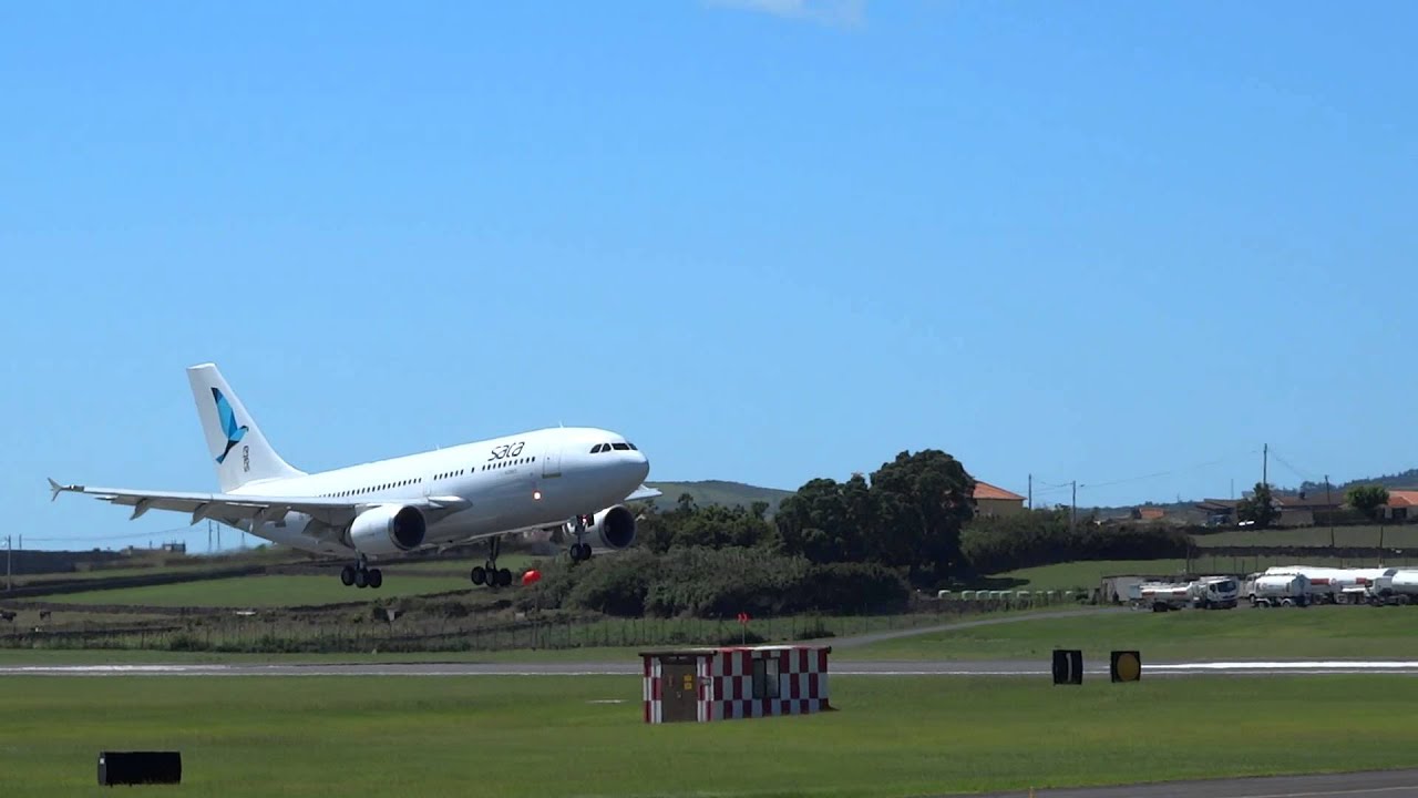 SATA Airbus A310 - Approach and landing -Terceira - Açores HD)