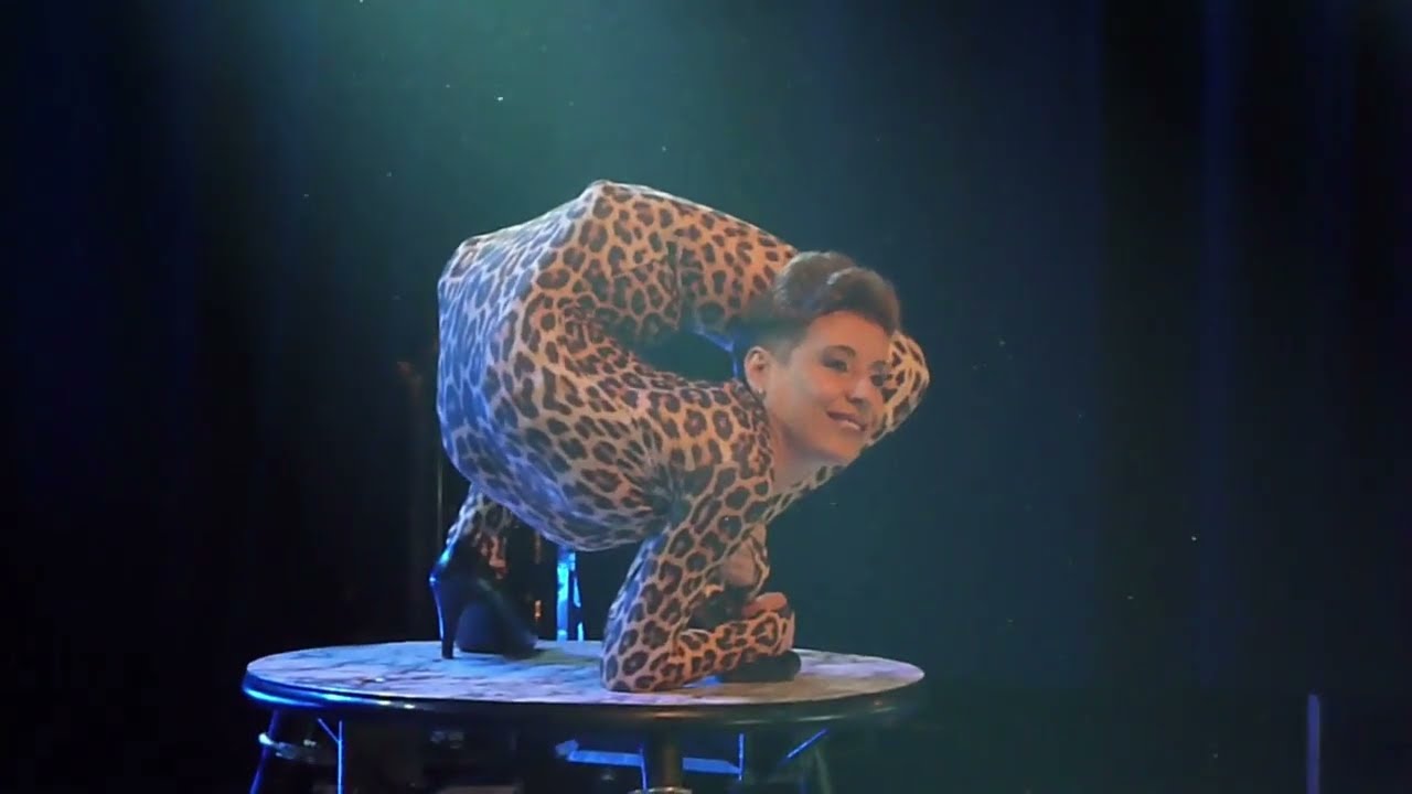 A real Goddess of Contortion - Maggi