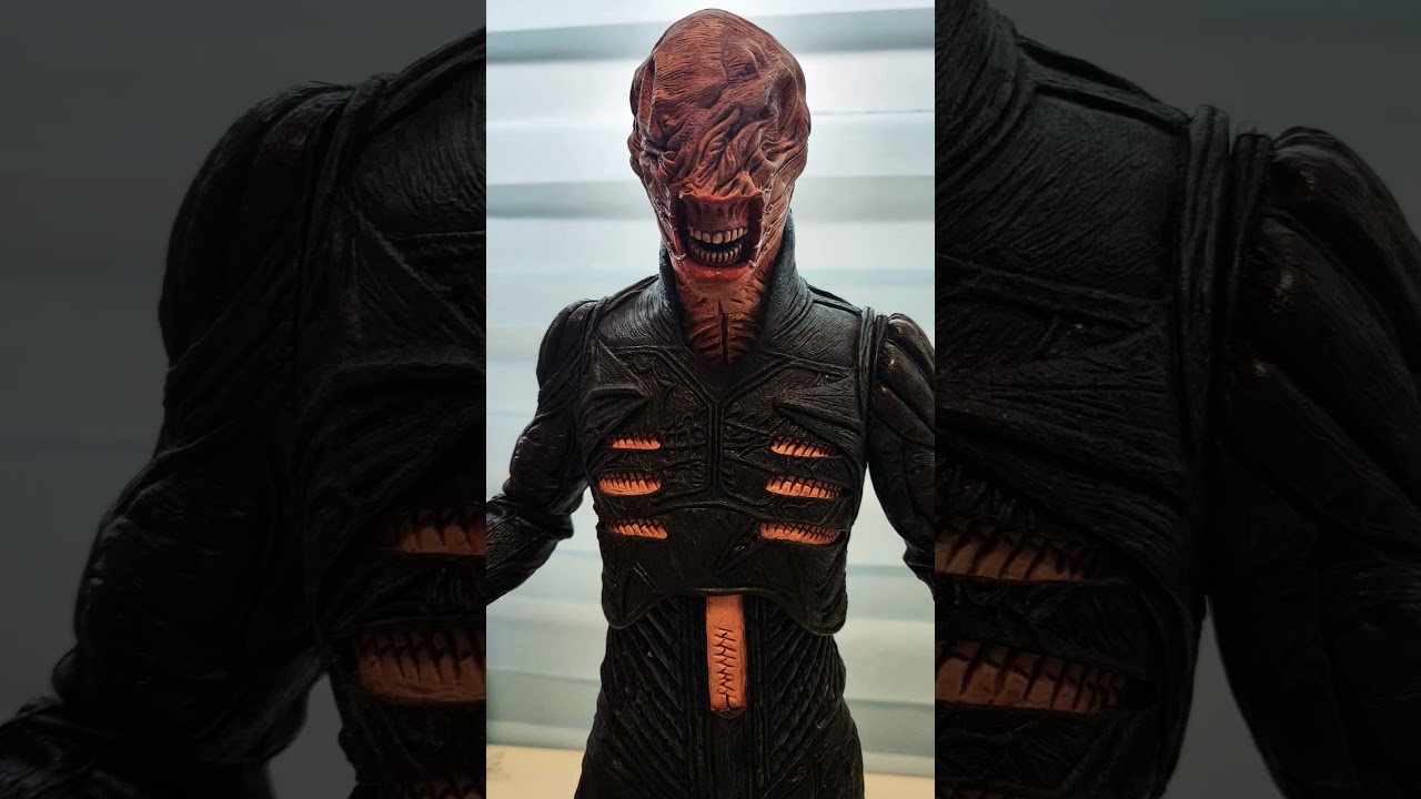 NECA 18 inch Hellraiser #deadbydaylight #horror #hellraiser #pinhead #chatterer