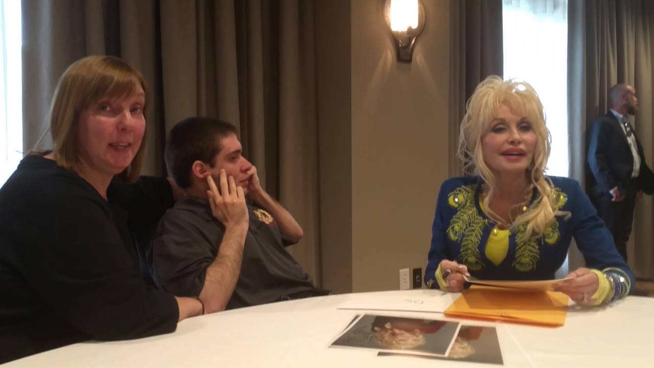 Dolly Parton meets Jimmy Jones