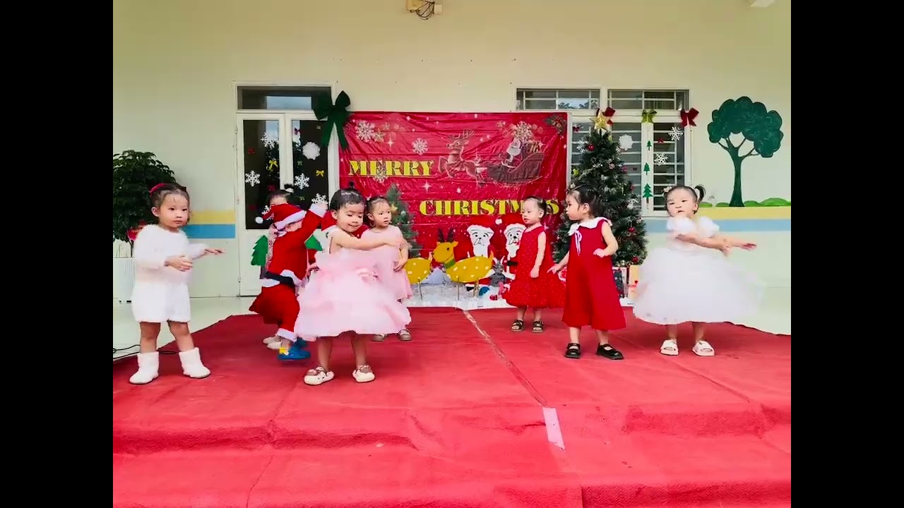 Vũ nhảy Noel cùng các bạn