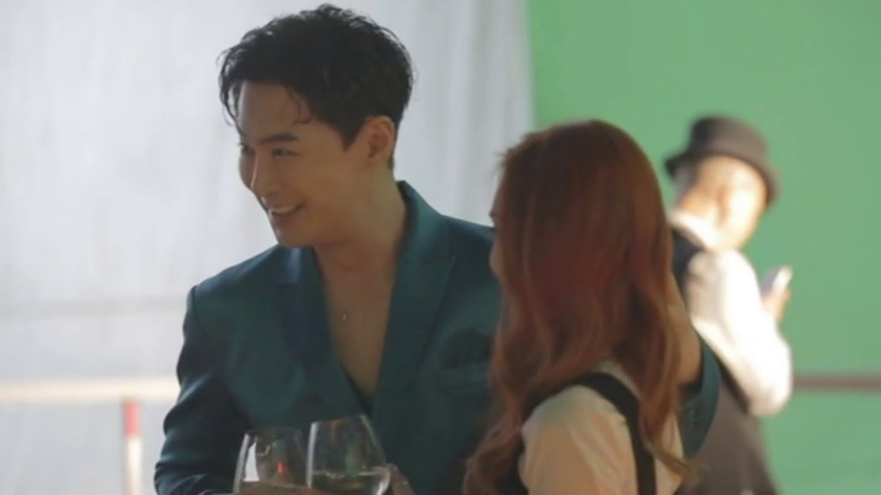 Shinhwa KISS (eng sub)