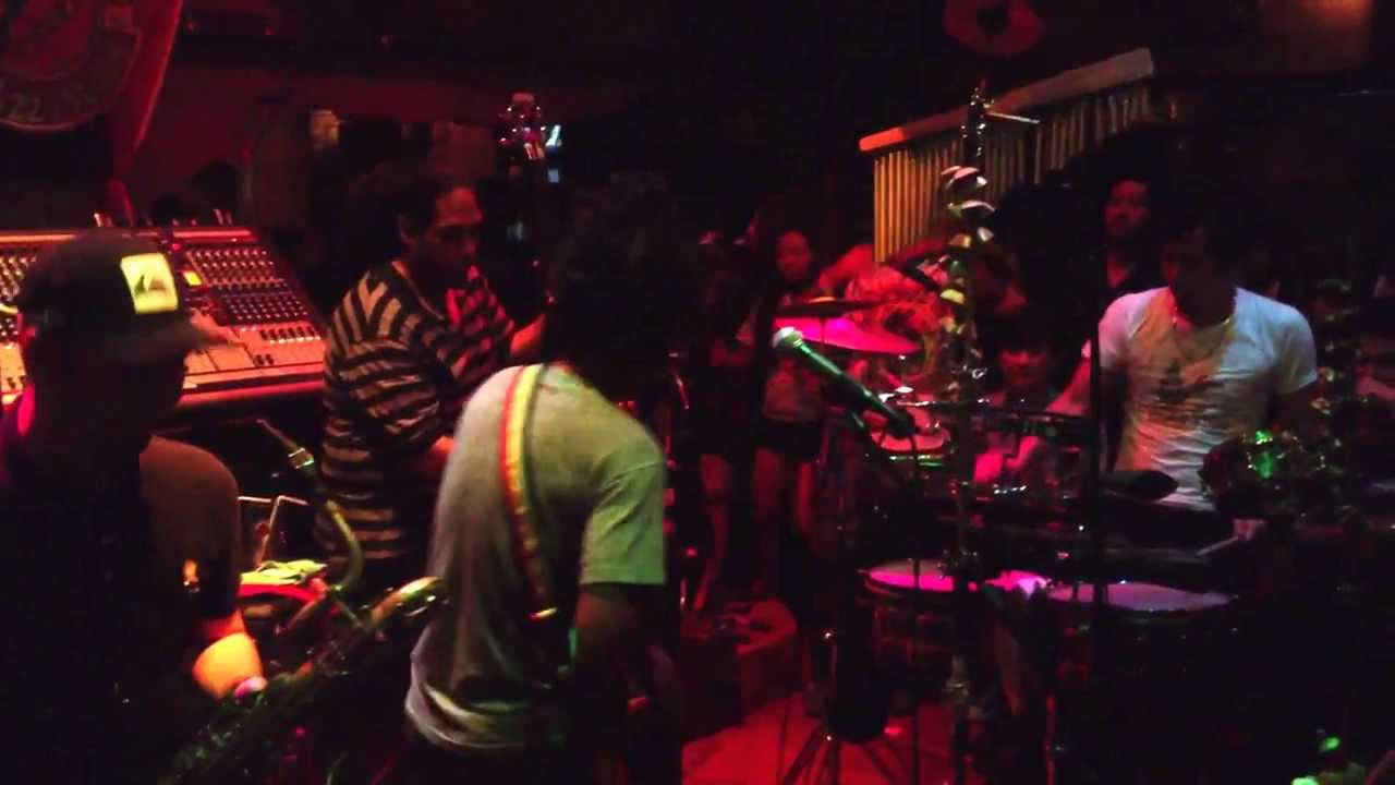 T-Bone - Bone in da House live.Saxophone Pub