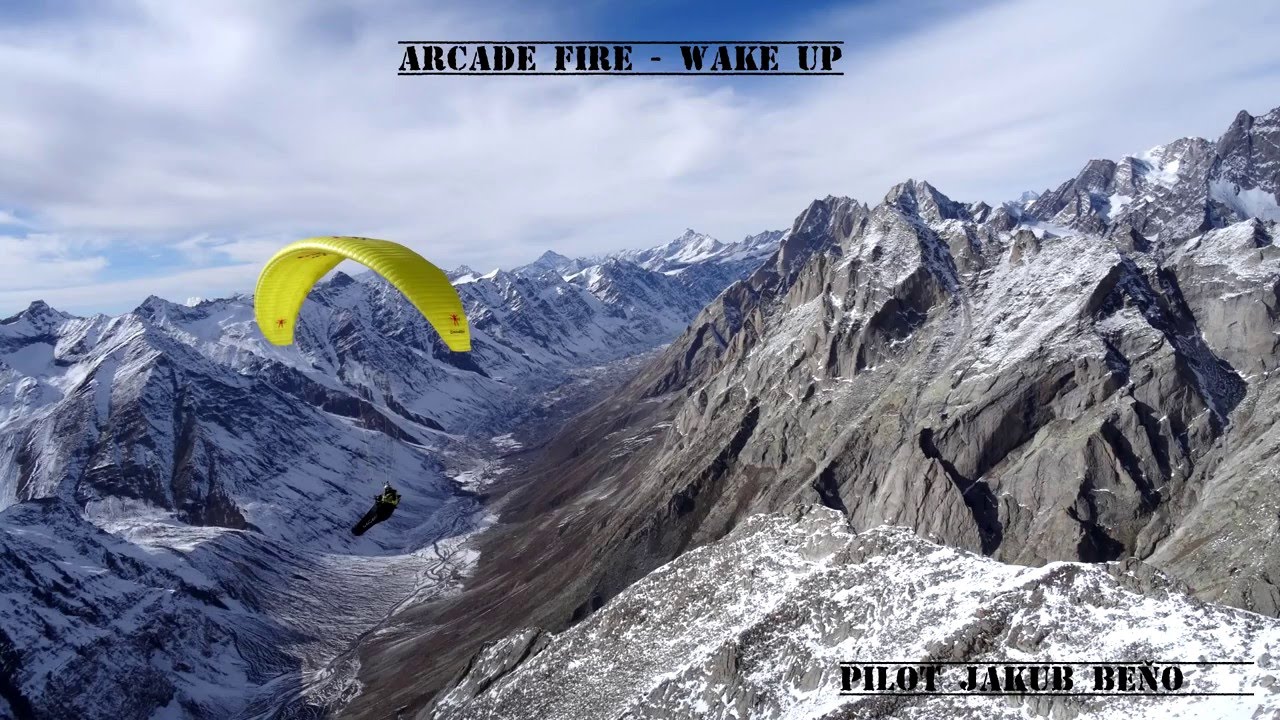 Himalayan paragliding - 6000 meters over Miyar glacier