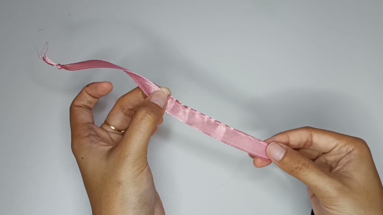 PENDIDIKAN SENI VISUAL TINGKATAN 2 - TAJUK 8 SENI SULAMAN (EKSPRESI SENI Sulaman bunga carnation)