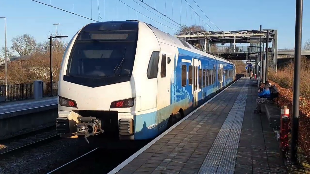 Plan V Treinstel 904 Richting Amersfoort Centraal & Flirt Keolis Blauwnet Richting Ede-Wageningen.