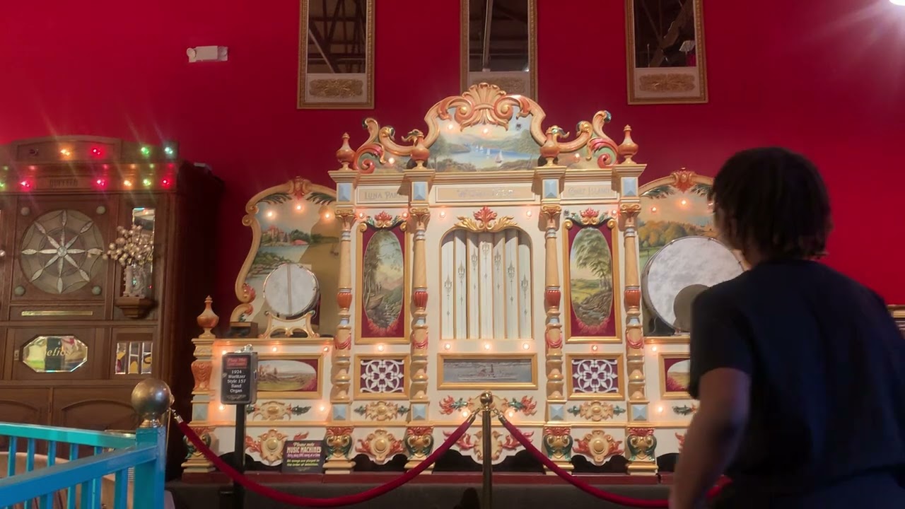 Wurlitzer 157 at the Volo Museum Part 2