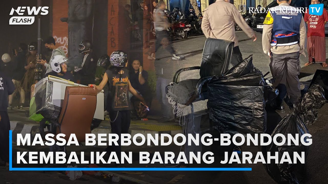 Massa Berbondong-bondong Datangi Mako Polres Kediri Kota Kembalikan Barang Jarahan