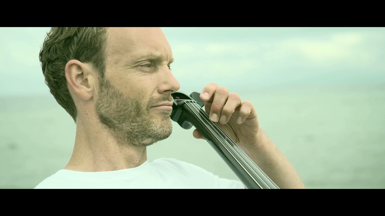 Britten's first Canto played by Toke Møldrup