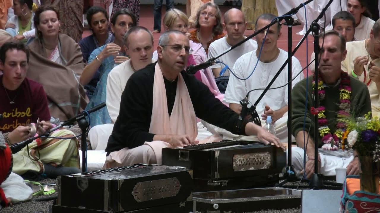 Kirtan Mela Nama Yagna with H.H. Niranjana Swami 31.08.2011 in Feriendorf Hoher Hain - Germany