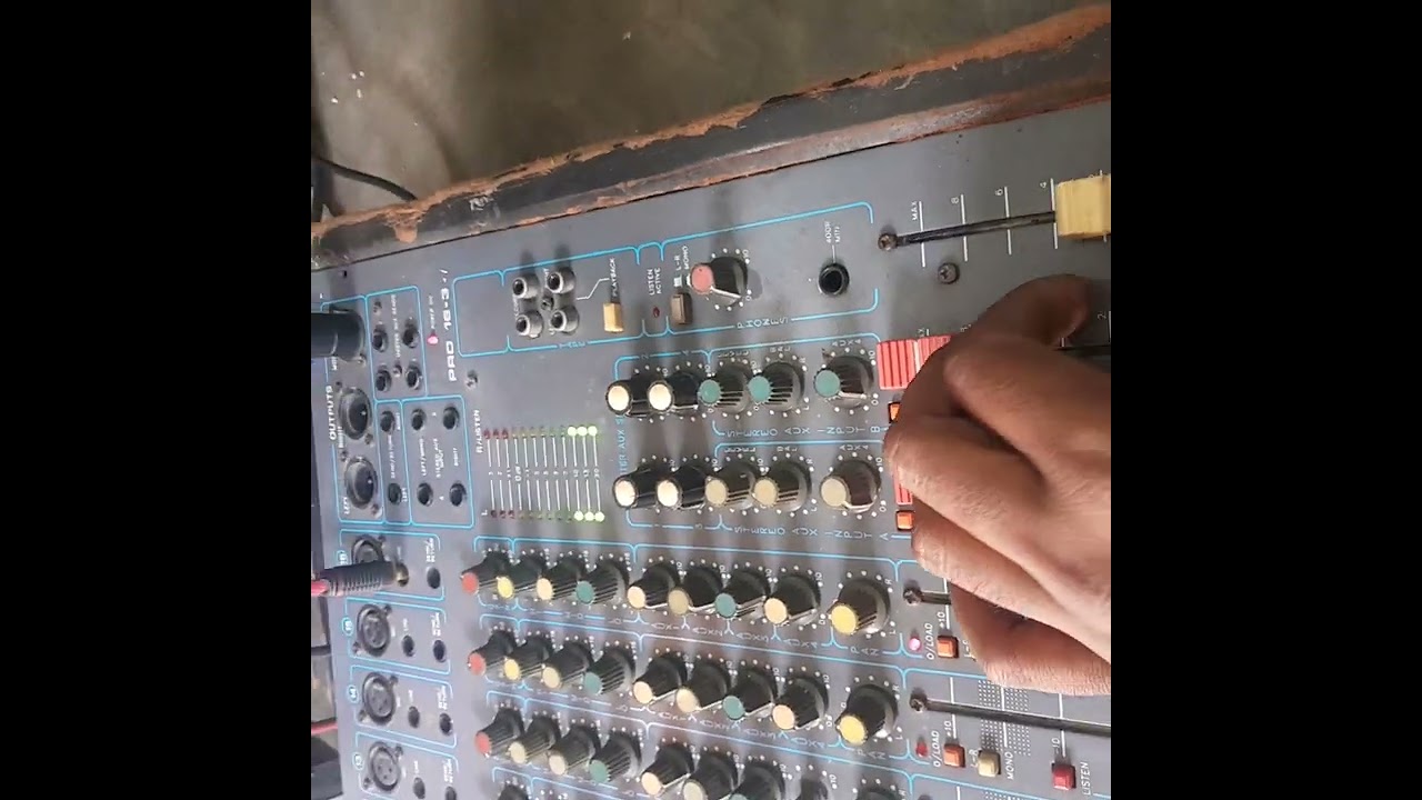 studio master  diamond 16 chennal mixer for sales good working