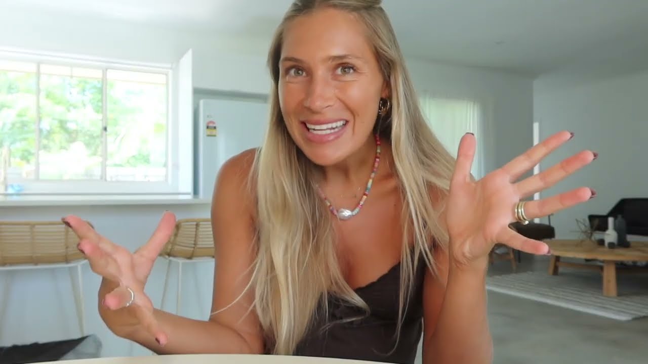 Telling my friends + fam I'm pregnant! Never been so nervous in my life!!!!