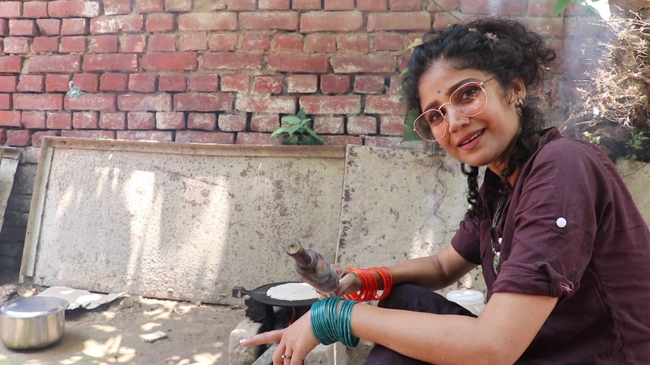 MY LOCKDOWN STORY (प्याज़ का पराठा...Onion Paratha)