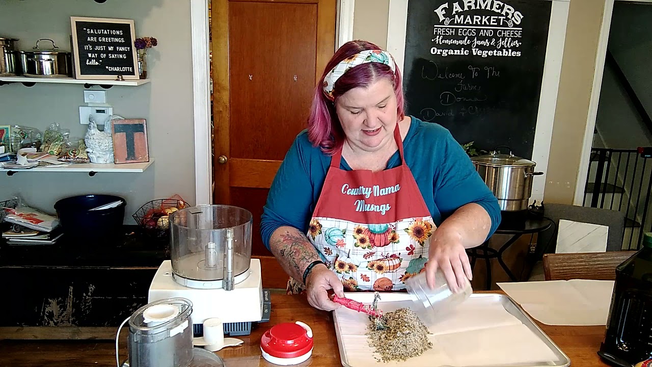 Herbed Salt - DIY  #countrymamamusings #herbs #garden #preserve #salt #farm  #DIY #howto