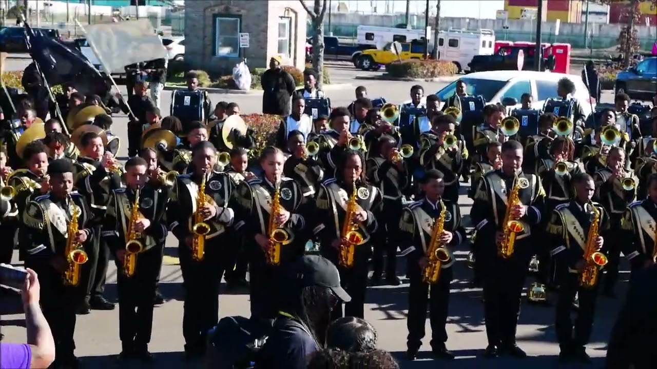 Roots of Music marching band 2026 Pre parade performance @ Freret Parade. (HD) 4K 