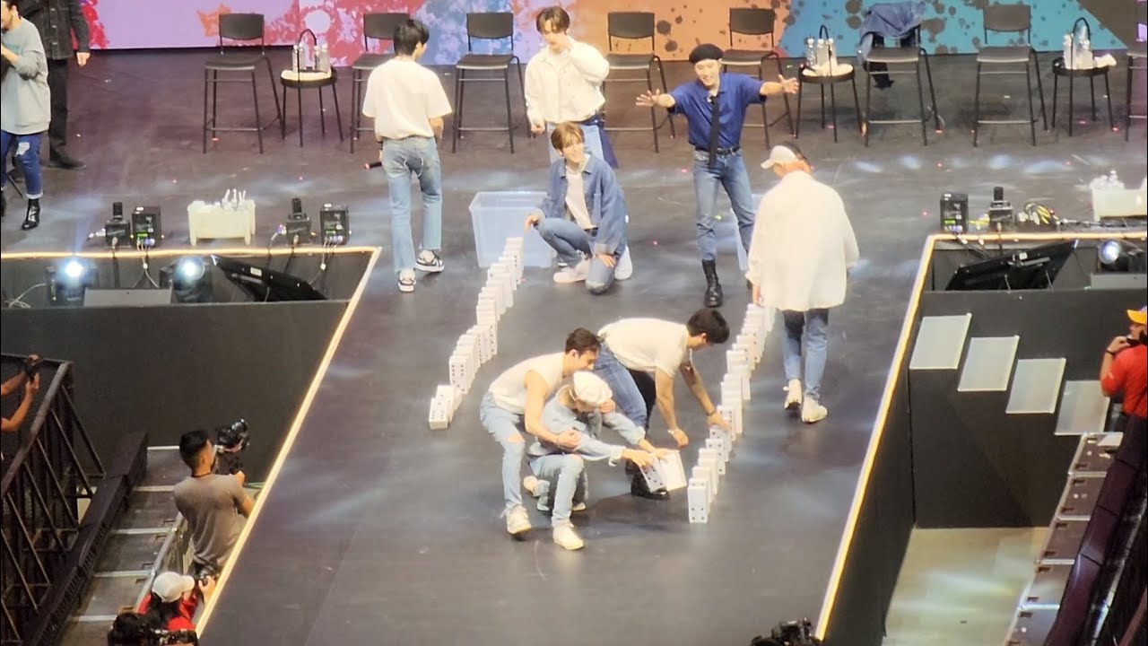 STRAY KIDS Bench Fan Meet Manila 230120 | Game: Domino Challenge