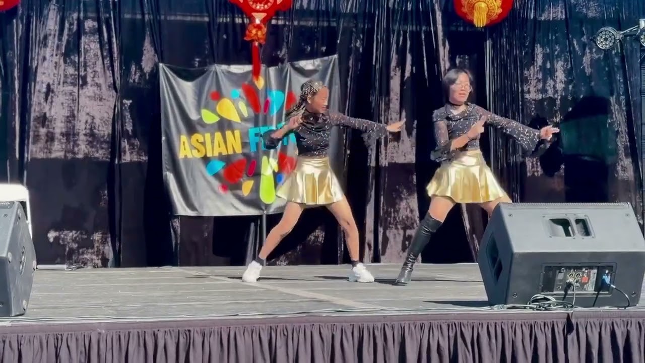 Asian Festival dance duo