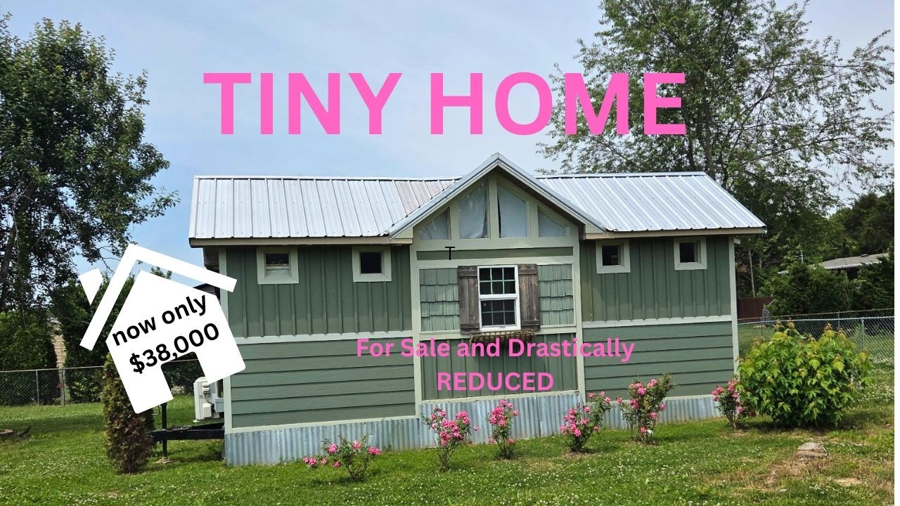 Tiny home beautiful setting on lot near Lake Cherokee