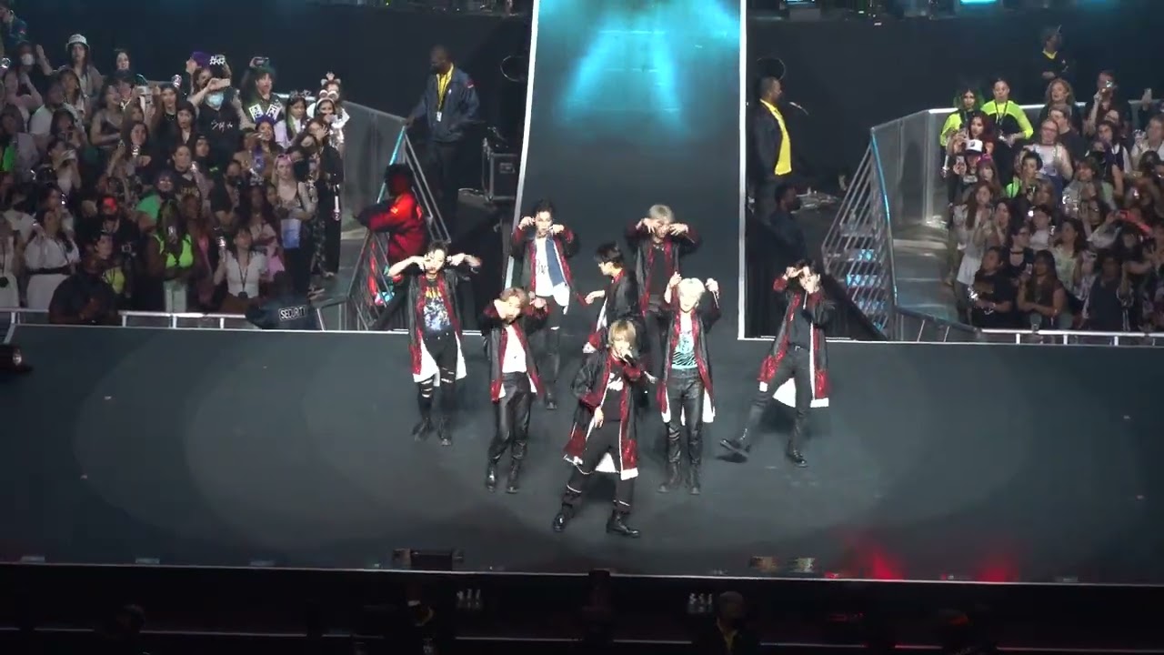 Stray Kids - God's Menu @ Prudential Center, Newark, NJ 06-29-22