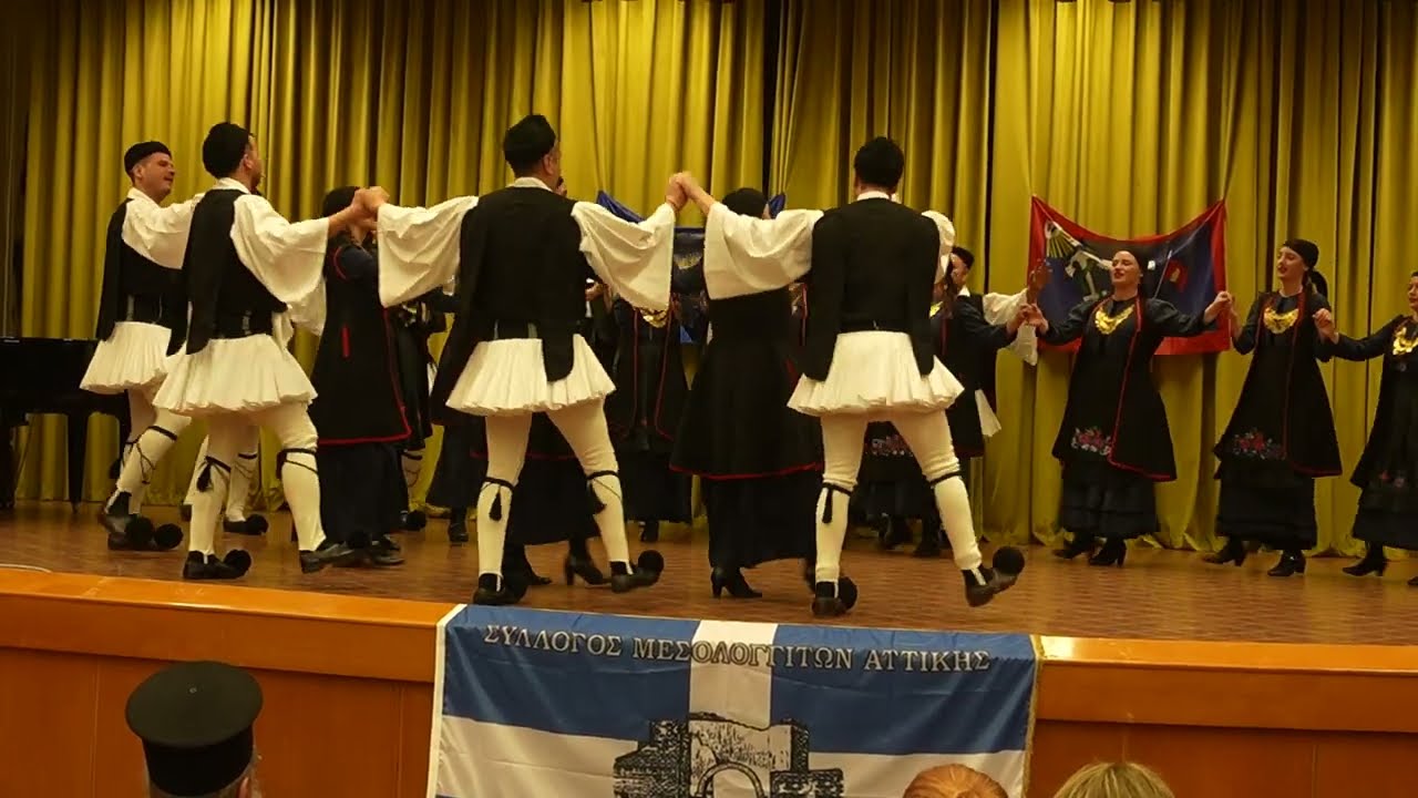 Απόψε που κοιμόμουν - Μια χήρα πούλαγε κρασί
