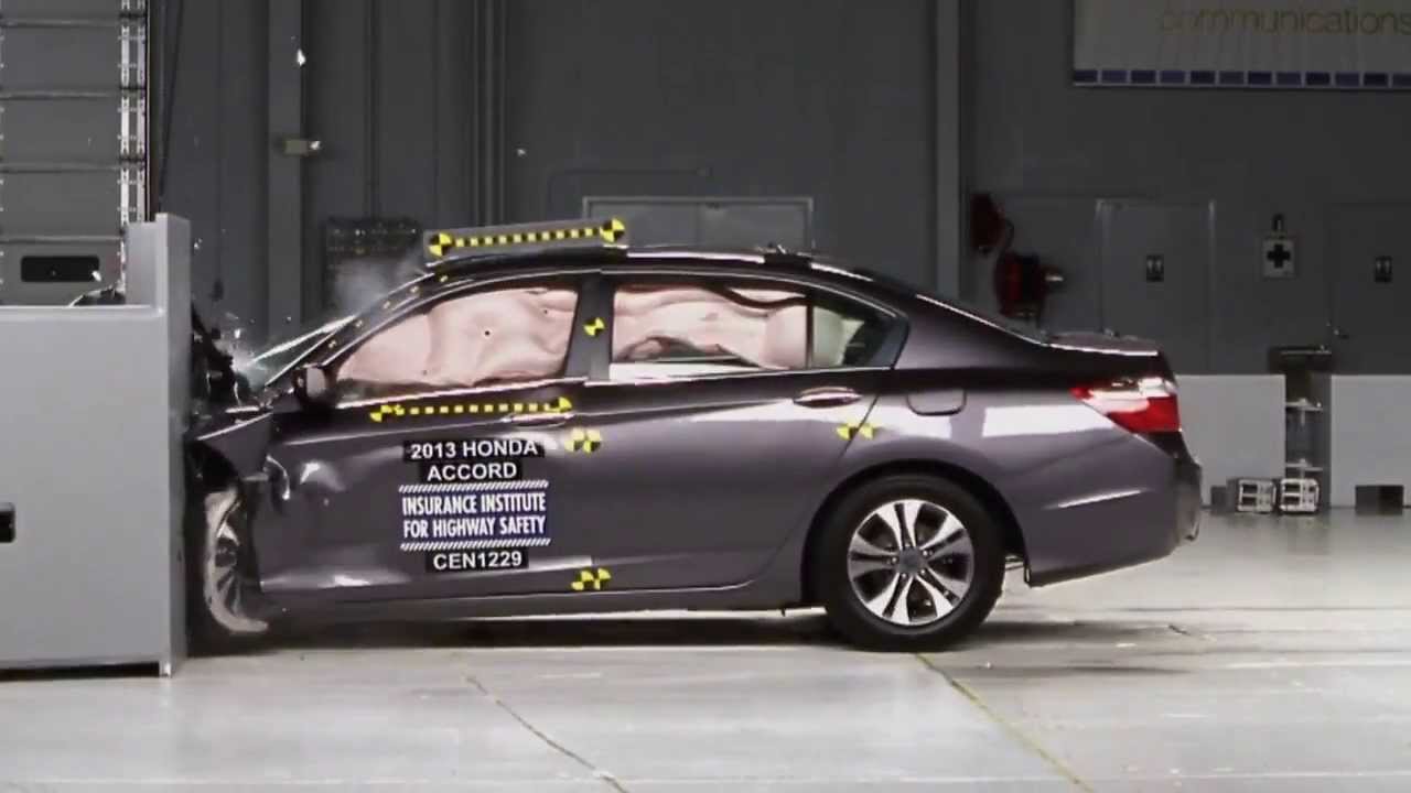 IIHS - Family cars trump luxury models in new crash test; 8 cars earn 2013 TOP SAFETY PICK+ award