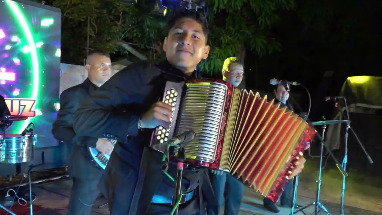 LA BRUJITA - PEDRO GATICA Y SU GRAN LUZ EN VIVO