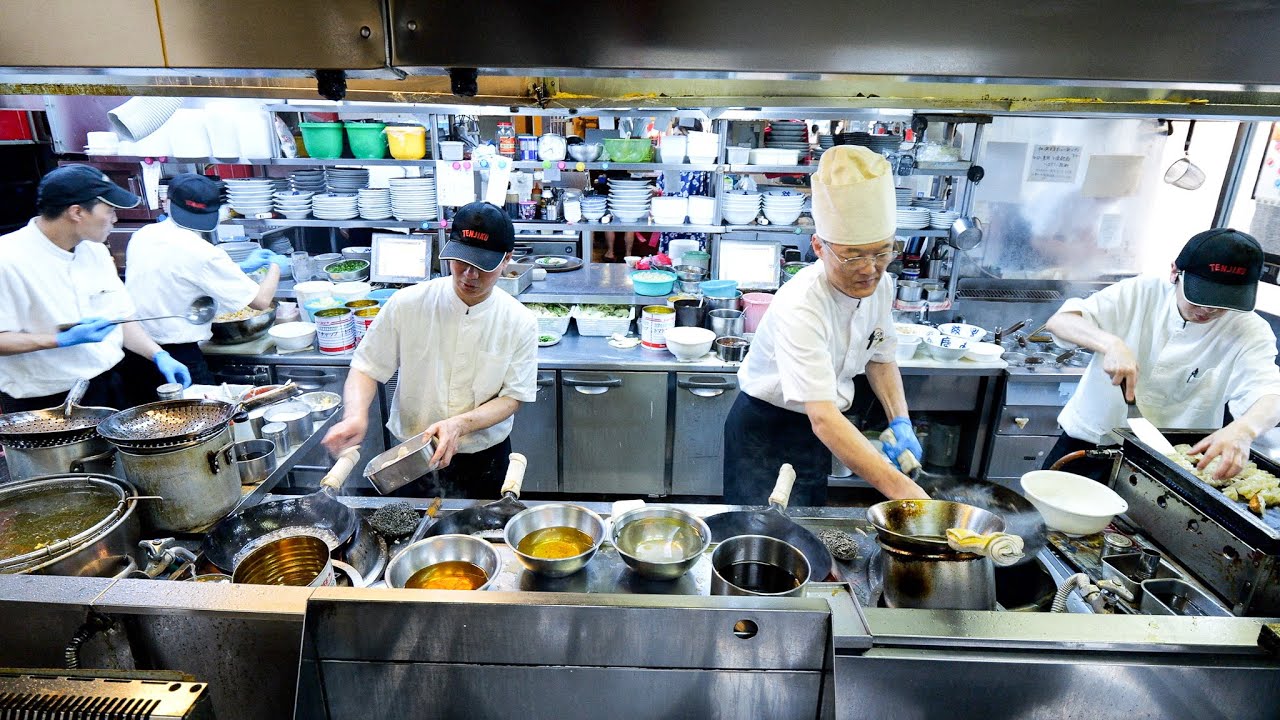１日１２００人来店する爆裂中華。深夜２時まで営業のトンデモ中華がヤバすぎる。