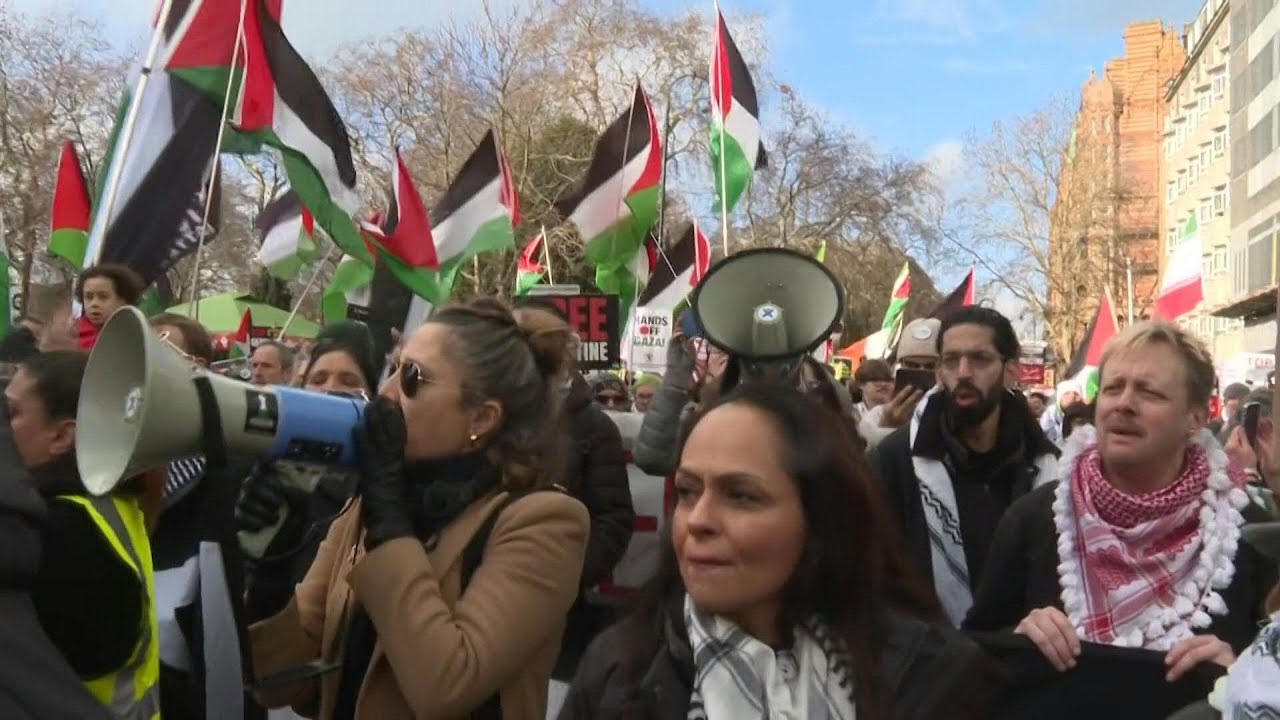 Protesters march in London in support of Palestinians | AFP