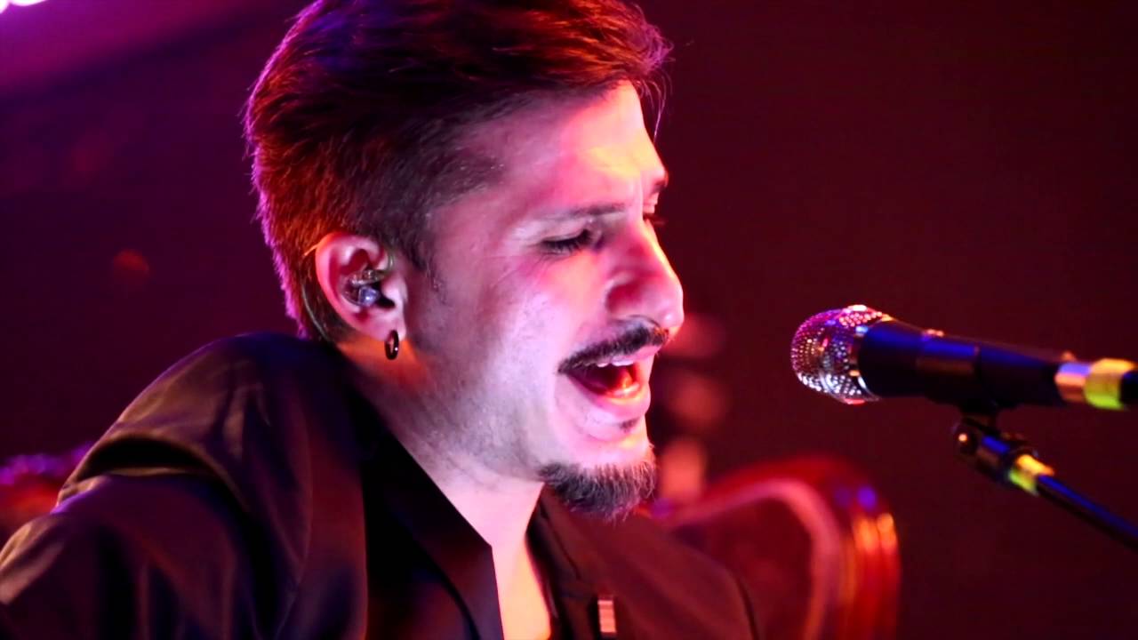 Doğan Duru & Ferman Akgül - Cevapsız Sorular (Akustik Performans) | Bronx Konseri