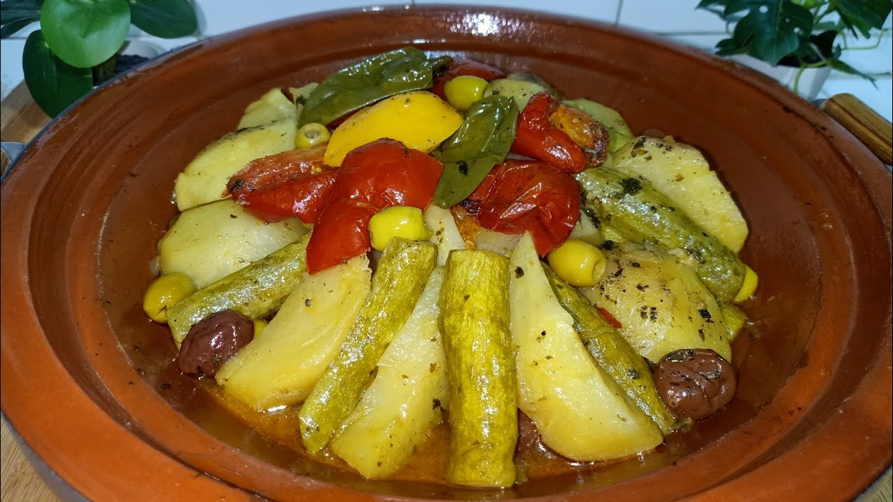 طاجين الدجاج بالبطاطس و القرع الأخضر سهل التحضير و لذيييذ جدا