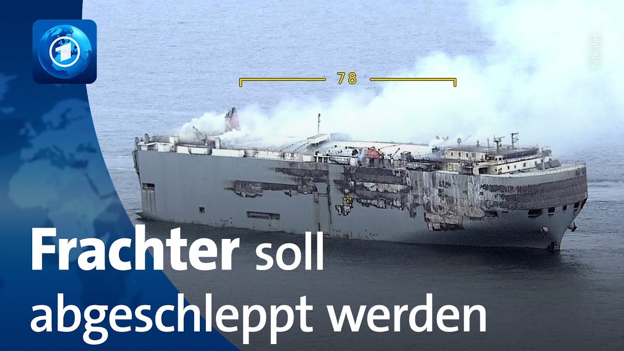 Brennender Frachter soll abgeschleppt werden