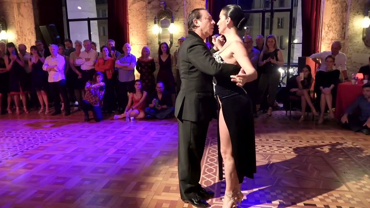 Miguel Angel Zotto et Daiana Guspero sur « A mis Viejos » à l’Opéra de Marseille.