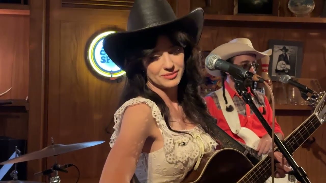 Alicia Blue – “Red Hot Heart” (Live) | Y’all Star Revue 7.10.25