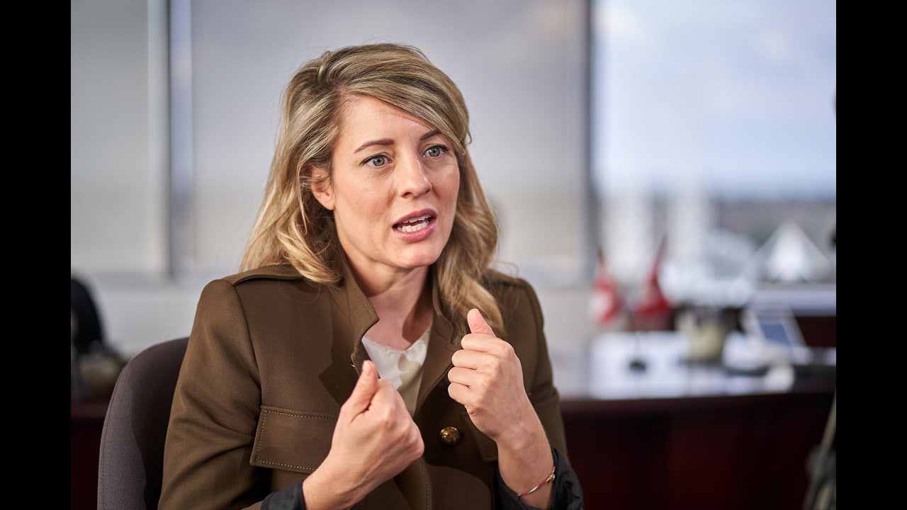 Les Coulisses du pouvoir | La ministre des affaires étrangères, Mélanie Joly, sur sa mission