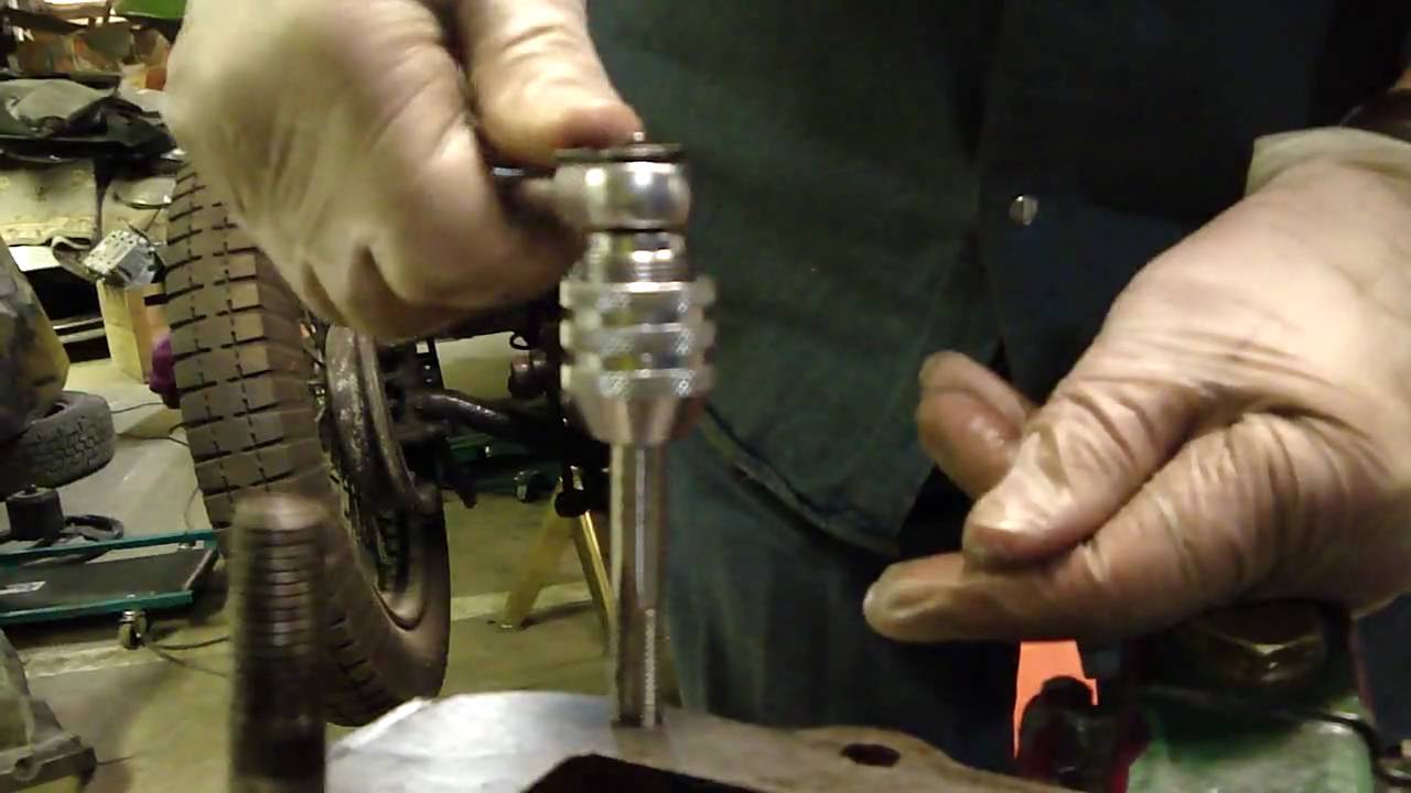 Thread tap chuck demo.MP4