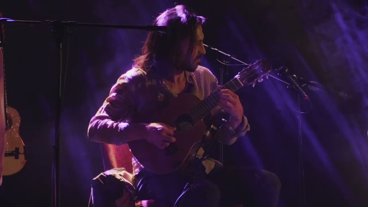 Lumi by Aukai ( Live in Dresden )
