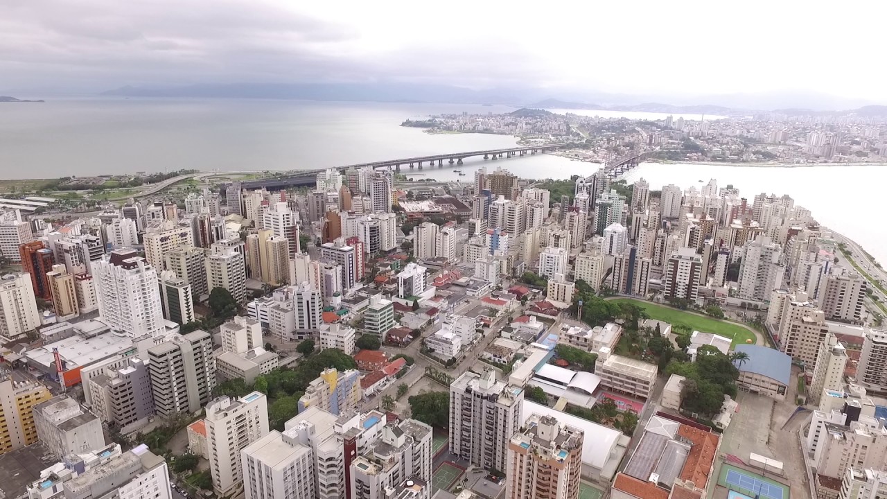 Drone flight: Florianopolis Centro, vista aerea