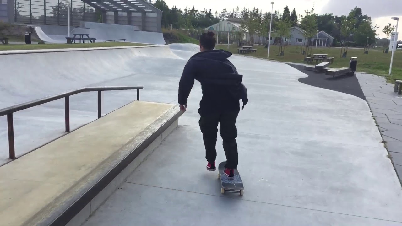 Skate Feliz - surf trip to cold Hawaii