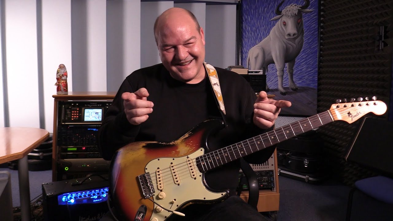 Vintage 1964 Fender Stratocaster Demo