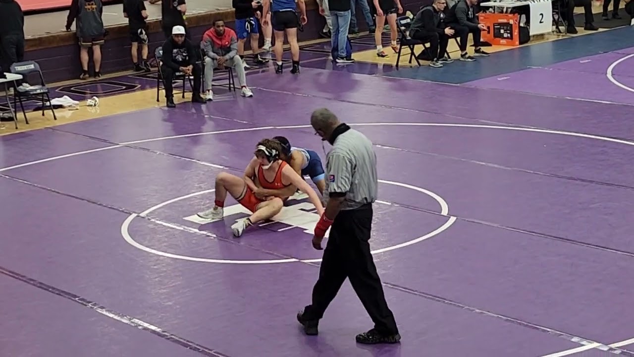 IWCOA Fresh/Soph Sectionals 150lbs Consolation Round 3 - Minooka vs Hillcrest