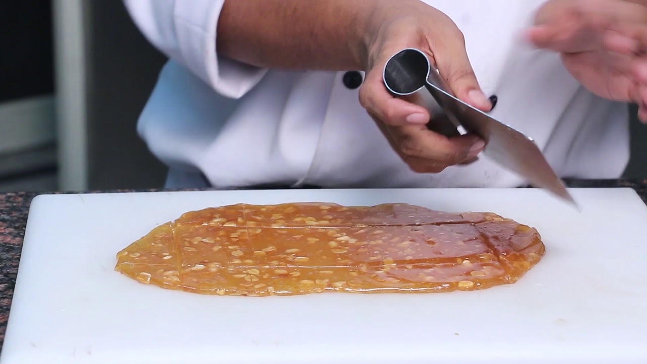 Lart de la nougatine -A nougatine showpiece