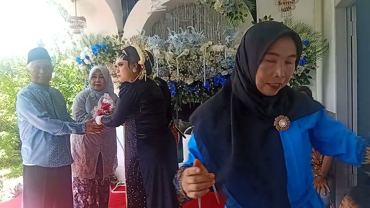 GUPLIK AN  TEMU MANTEN  MBK INTAN BERLIAN DAN ADITYA SUMAKUL