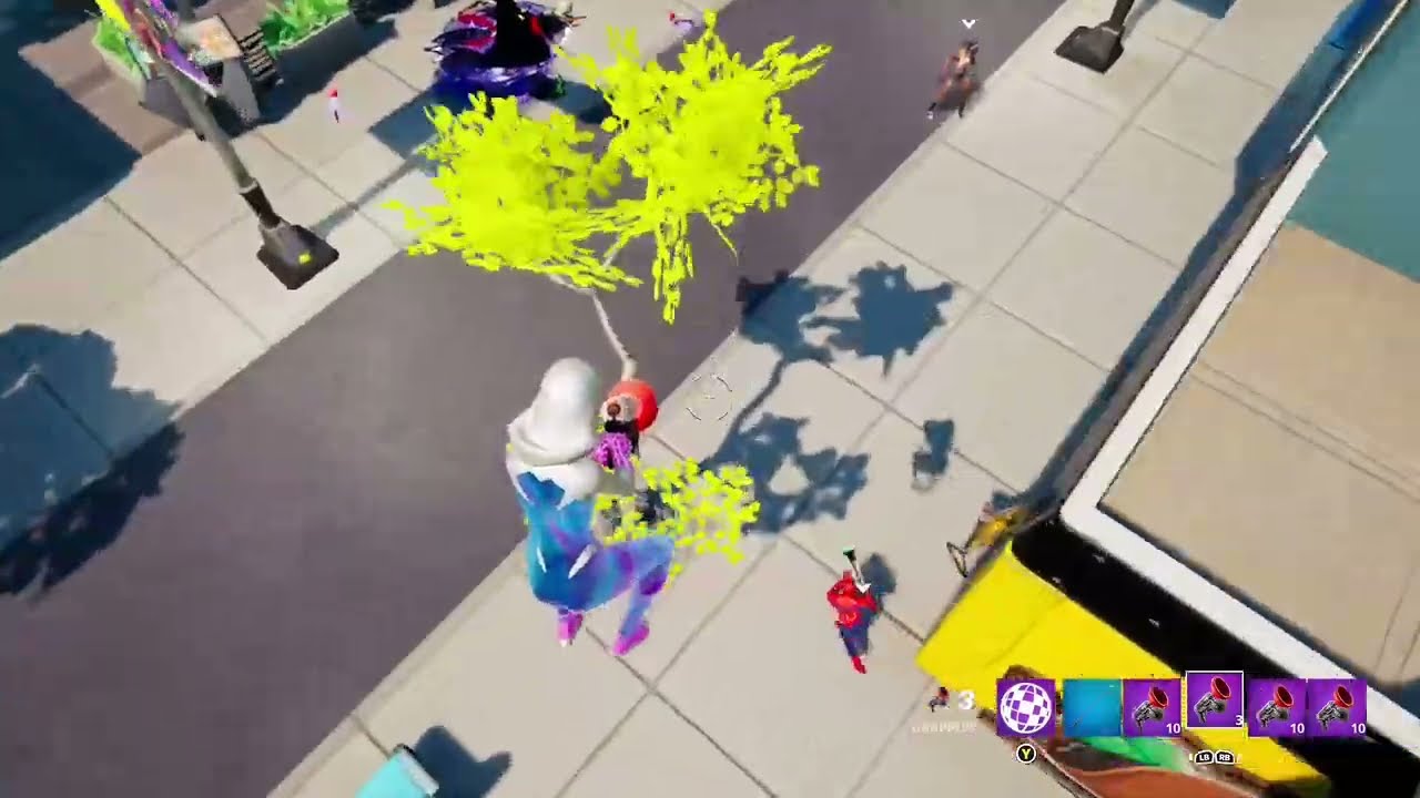 Spider-Man ain't no simp for Gwen Party Royale!!!!!!!