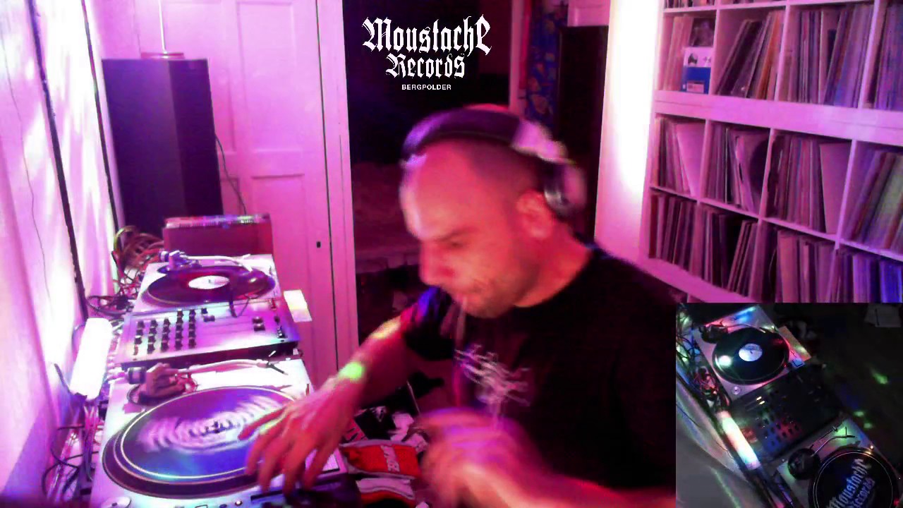 David Vunk live intergalacticfm show   ELECTRO TECHNO NO WAVE  16-11
